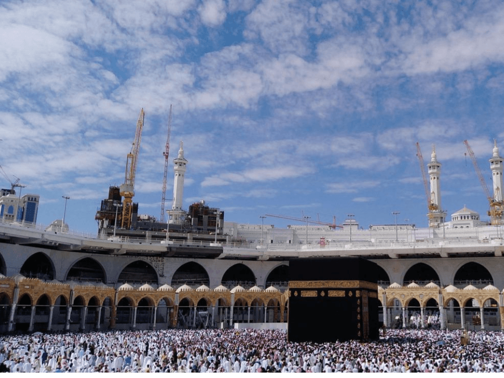 What Are the Benefits of Umrah for a Muslim's Spiritual Growth?